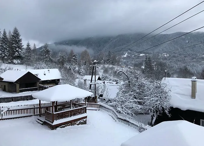 Andrea- Neakceptujeme Mlade Partie Ferienhaus *